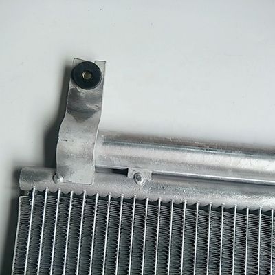 OE NO. 8105100U8510 Parts auto Condensatori per JAC Refine S3 e Heyue A30