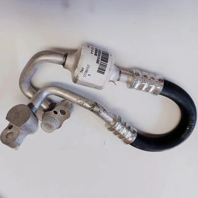 Fabbricazione di apparecchiature per autoveicoli Parti originali per autoveicoli JAC S4 Assemblaggio di tubi di scarico OE 8108020U3400
